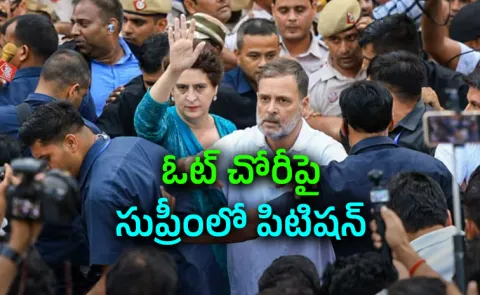 Opposition parties set out in a rally to the Supreme Court8