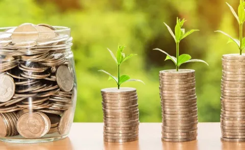 Equity Funds Defy Market Crash Deliver Gains as SIP Investments Hit Record