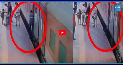 Major accident averted at Kacheguda Railway Station 1