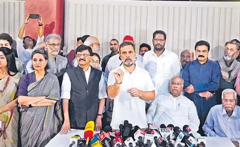 Rahul Gandhi India Alliance Vote Chori Protest