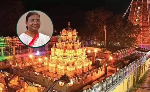 Droupadi Murmu visits indrakeeladri