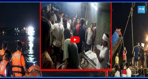 Boat capsizes In Ganga River Bihar 1