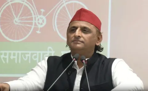 Akhilesh Yadav level serious allegations on electoral roll in UP8