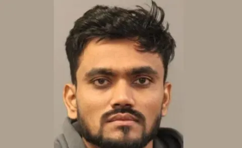 Indian Origin Man In US assassinated Wife For Dating Colleague Tries To Go To India7