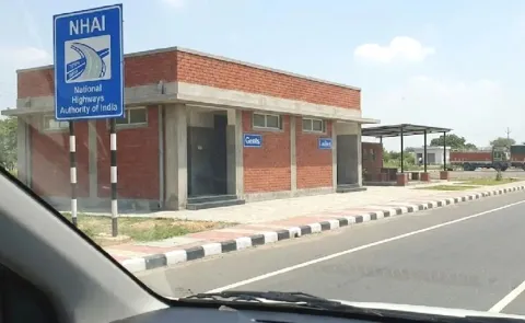 Spot A Dirty Toll Plaza Toilet Click A Photo NHAI Will Pay You Rs 1000
