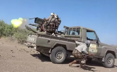 Houthi attack on Yemen army camp kills 53 Yemeni soldiers