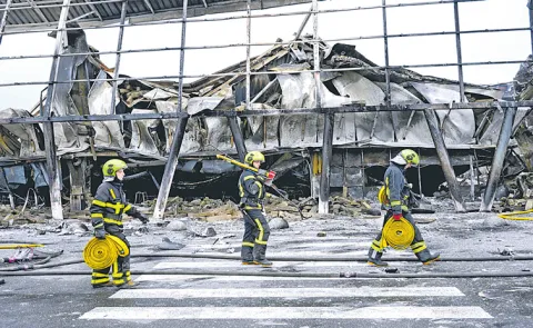 Massive strikes hit Kyiv hours after Putin agrees to fresh peace talks
