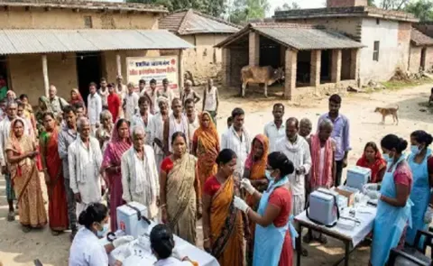 450 people get anti-rabies vaccines in Gorakhpur after cow dies8
