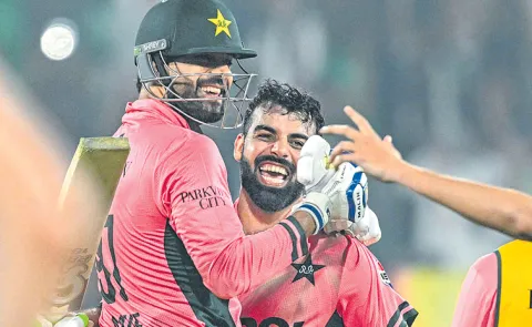 Pakistan in the final of the triangular ODI series