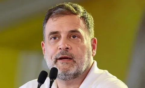 Rahul Gandhi convoy vehicles collide7