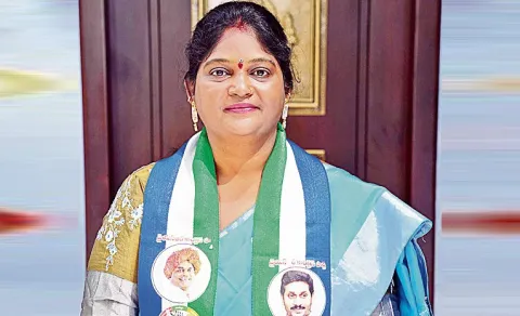 Rayagada Woman In AP Politics And Eyes Parvathipuram Chairperson Post