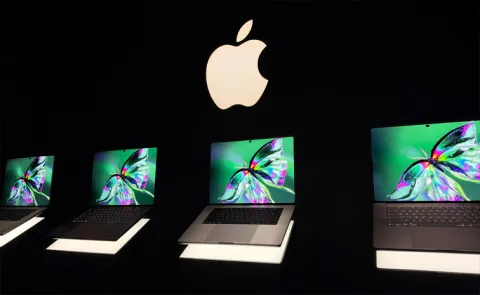 Apple Touchscreen MacBook Pro M5 Debut PROLED XDR Prices