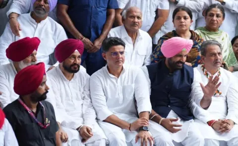 Warring Exit Exposes Punjab Congress Rift