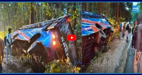 30 Passengers Travelling Bus Overturned In Pasta 1