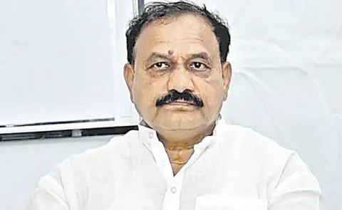PCC chief meets graduate MLC aspirants