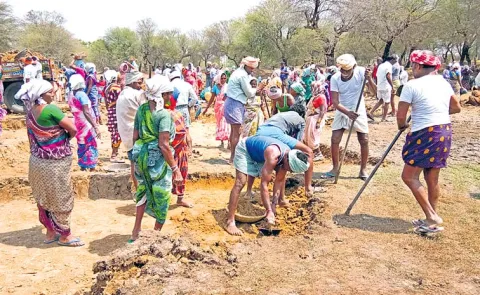 India Heatwave Economic Impact Labour Crisis