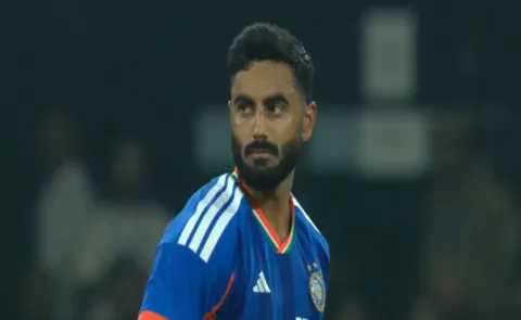 Indian bowlers restricted west indies to 171 runs in 1st T20I6