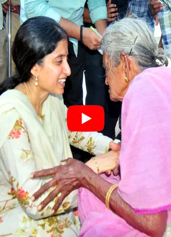 YS Bharathi Election Campaign In Pulivendula