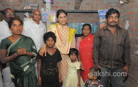 seventh day of sharmila tour in Nalgonda district