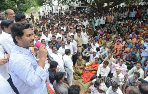 YS jagan mohan reddy tourn in Bandar district - Sakshi
