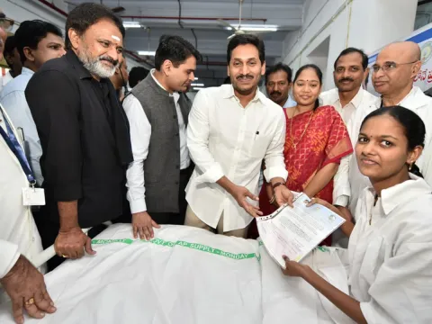YS Jagan to Start Arogya Asara at Guntur Govt Hospital PHoto Gallery - Sakshi