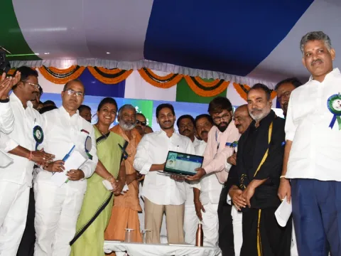 Cm Ys Jagan Launch Jagananna Amma Vodi Scheme Chittoor Photo Gallery - Sakshi