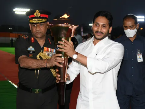 YS Jagan Praises Soldiers Duties Swarnim Vijay Varsh - Sakshi