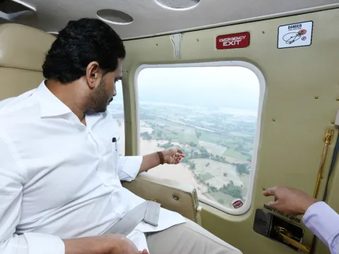 AP CM YS Jagan Mohan Reddy Aerial Survey On Flood Affected Areas Photo Gallery - Sakshi