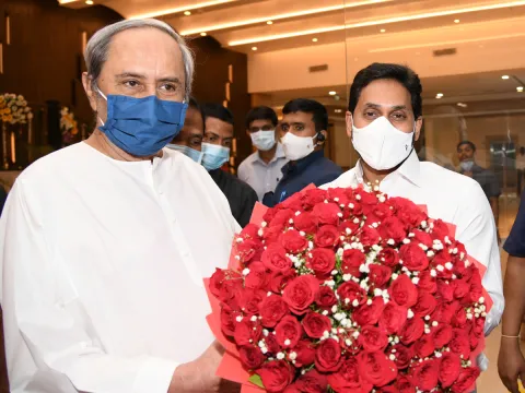 CM YS Jagan heads to Srikakulam as part of Odisha tour Photo Gallery - Sakshi