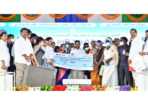 CM YS Jagan launch distribution of hiked YSR pension kanuka Photo Gallery - Sakshi