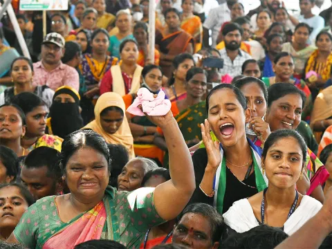 Tenali: YSR Rythu Bharosa Meeting Huge Response From Fans - Sakshi