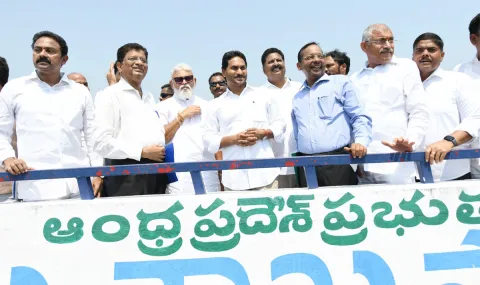 AP CM YS Jagan Inspects Polavaram Project Works - Sakshi