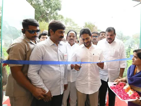 CM YS Jagan Inaugurates A Host Of Facilities Of At AU - Sakshi