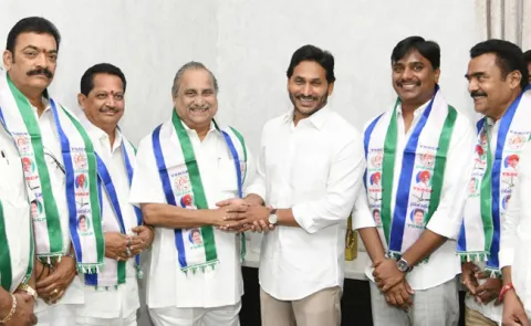 Mudragada Padmanabham Join YSRCP In CM YS Jagan Presence Photos - Sakshi