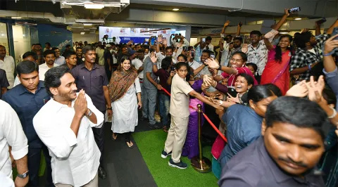 ys jagan ap cm ys jagan meet ipac team 