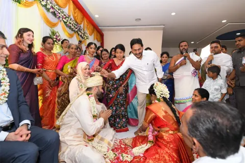 YS Jagan and YS Bharathi attends Wedding at Pulivendula Photos goes viral
