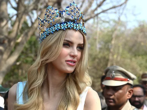 miss world kristyna pliskova in kbr park hyderabad