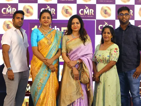 Singer Sunitha Launches CMR Legacy of Jewellery Website: Photos6