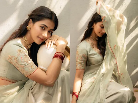 Vintage girl 'Pooja Hegde' looks in a retro look