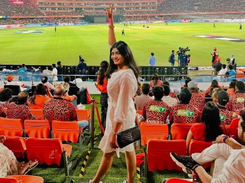 Tollywood Actress Sowmya Janu In IPL Match Viral photos