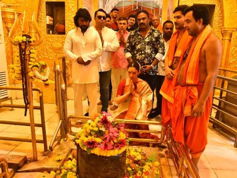 Odela 2 Movie Team Visited Babulnath Temple Mumbai