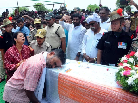 Operation Sindoor : Emotional Farewell to Martyr Murali Naik Photos1