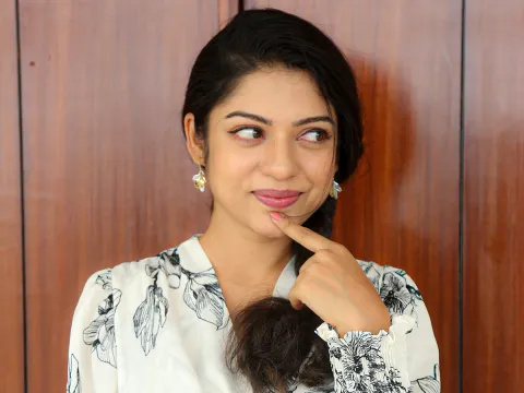 Actress Varsha Bollamma Interview Photos In Thammudu Movie4