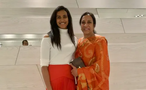 PV Sindhu posted an emotional message on Social Media for her mother's birthday: Photos3