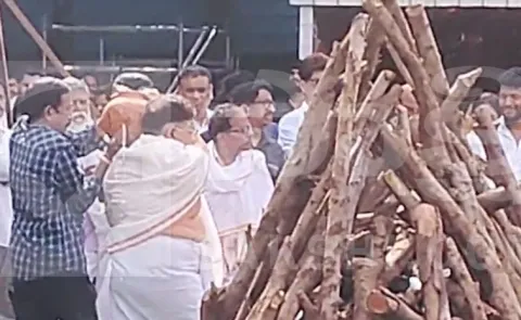 Allu Aravind Mother Kanakaratnam Funeral Photos8