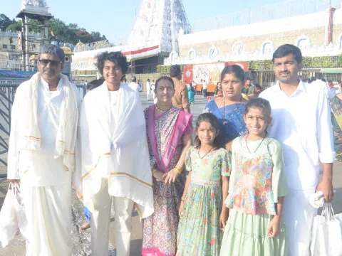 Indian Women's Cricket Team Player Sri Charani Visited Tirumala Sri Vari Temple Photos4