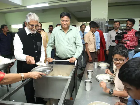 Murali Mohan Celebrated His 61st Wedding Anniversary3