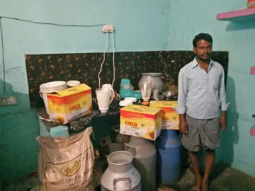 పాల కల్తీపై విజి‘లెన్స్’