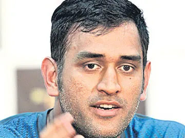 బౌలింగ్తోనే దెబ్బ తిన్నాం: ధోని