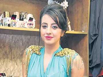 లిమ్కా బుక్లో సంజన!